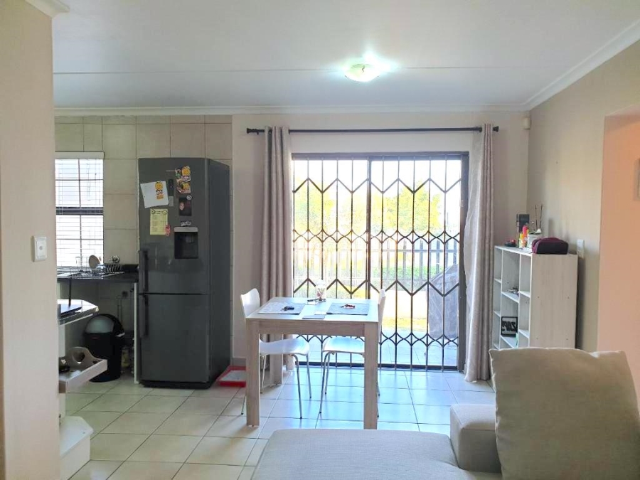 To Let 2 Bedroom Property for Rent in Burgundy Estate Western Cape